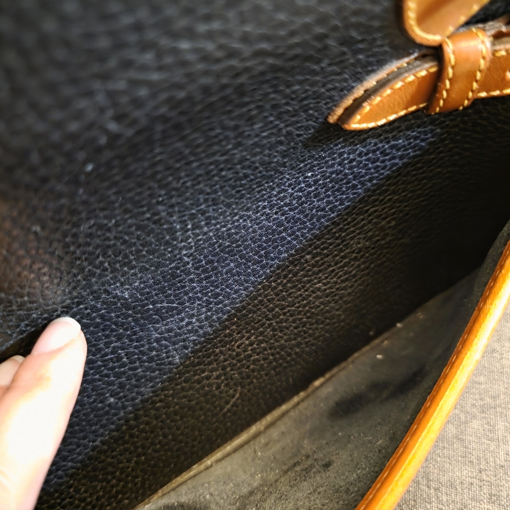Dooney & Bourke R212 ‘All Weather’ Black-tan Cross-body Zip-top Satchel Handbag - Picture 8 of 12